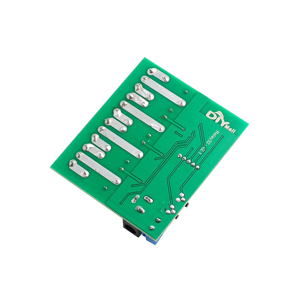 Modulo relè WiFi/Bluetooth a 4 - Iot Diy Home Automation recensione e prezzo